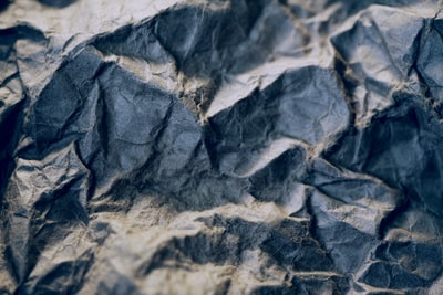 灰色纺织品特写照片